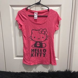 L | Hello Kitty Graphic Tee